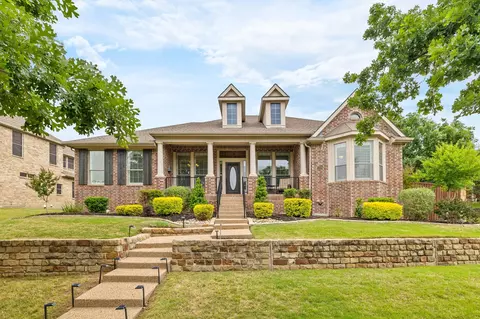 1229 Queen Peggy Ln, Lewisville, TX 75056