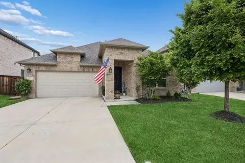 10324 Lakemont Dr, Fort Worth, TX 76131