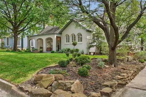 6802 Clayton Ave, Dallas, TX 75214