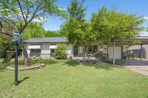 139 Meadowbrook St, Robinson, TX 76706