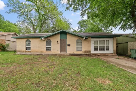 214 Independence Dr, Garland, TX 75043