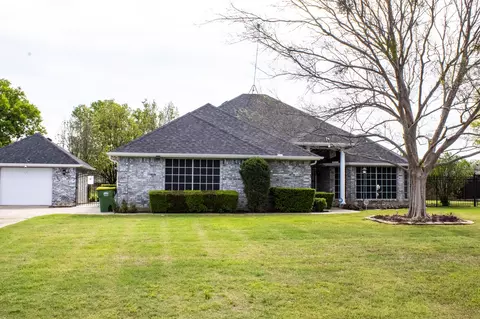 3416 Doris Walker Trl, Burleson, TX 76028