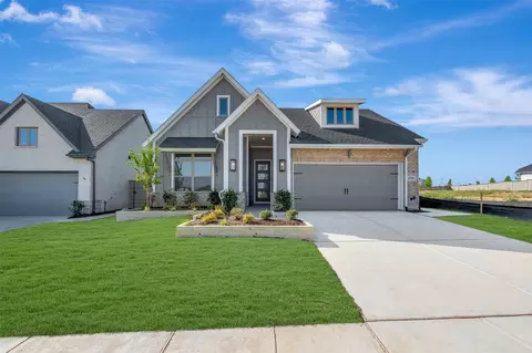 8708 Chestnut Ln, Justin, TX 76247