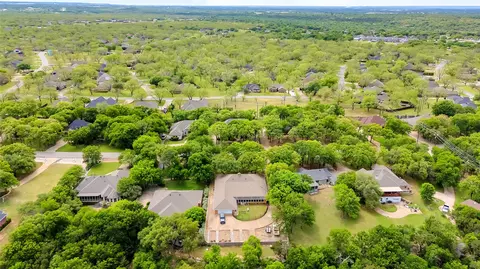6212 Westover Dr, Granbury, TX 76049