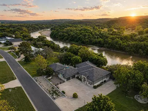 9704 Ravenswood Rd, Granbury, TX 76049