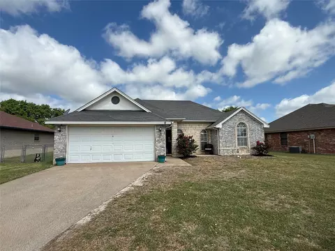510 Ridgeway Blvd, Weatherford, TX 76086