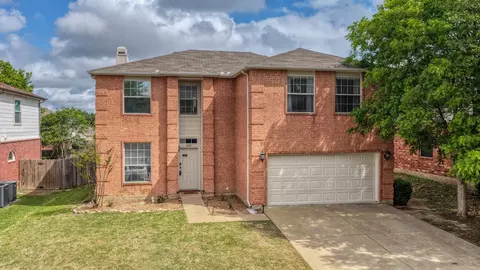 540 Linacre Dr, Crowley, TX 76036