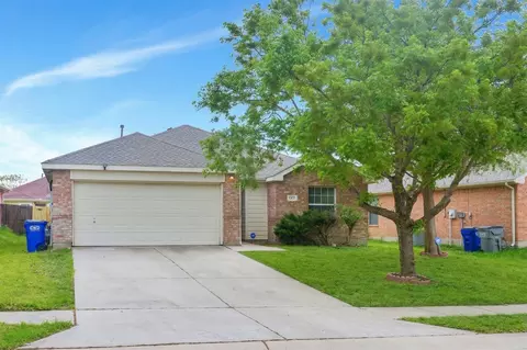 1010 Halifax Ln, Forney, TX 75126