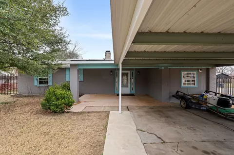 1530 Carson Dr, Mesquite, TX 75149