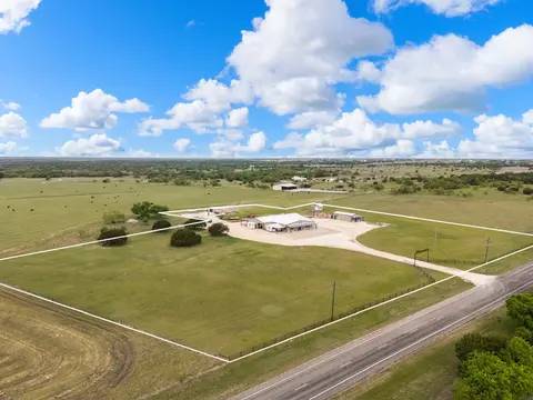 9685 Lone Star Pkwy, Valley Mills, TX 76689