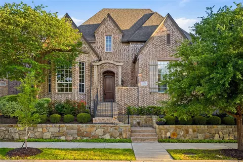 2256 Cardinal Blvd, Carrollton, TX 75010