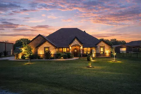 112 Knob Ct, Springtown, TX 76082