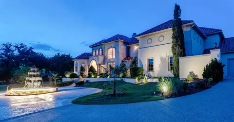 8600 Riviera Ct, Flower Mound, TX 75022