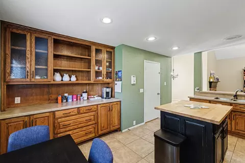 Kitchen - 337 Touchdown Dr, Irving, TX 75063 photo 3 of 5