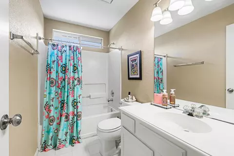 Bath - 337 Touchdown Dr, Irving, TX 75063 photo 5 of 5