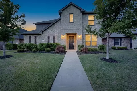 73 River Oaks Blvd, Waxahachie, TX 75165