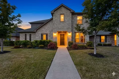 73 River Oaks Blvd, Waxahachie, TX 75165