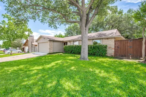2304 Placid Dr, Carrollton, TX 75007