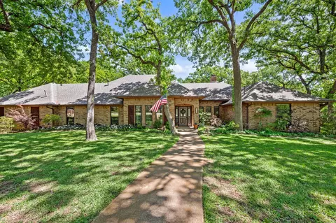 1659 Creekside Dr, Southlake, TX 76092
