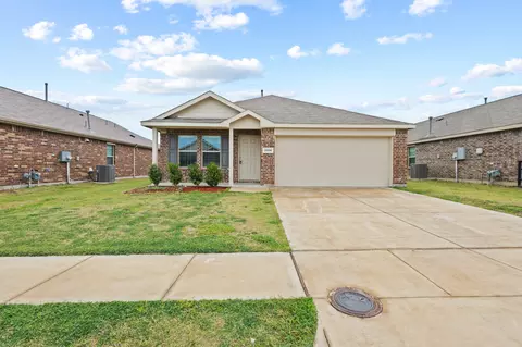 2604 Spring Time Dr, Ennis, TX 75119