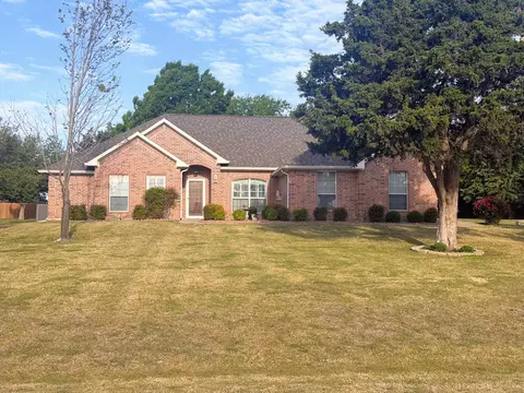 446 Lopez Dr, Sherman, TX 75090