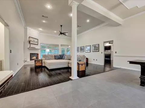 206 Cascade Ct, Lufkin, TX 75901