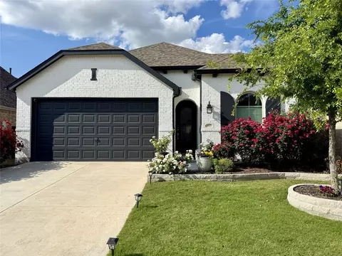 1913 Jumper Fields Dr, Aubrey, TX 76227