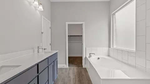 Bath - 729 Soaring Hawk Dr, Fort Worth, TX 76008 photo 1 of 5