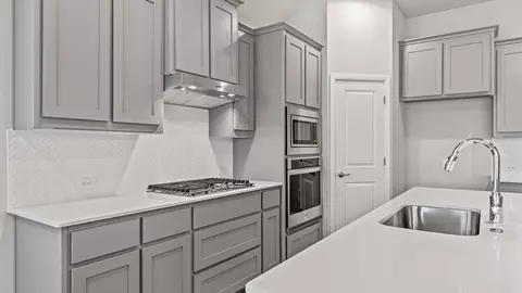 Kitchen - 729 Soaring Hawk Dr, Fort Worth, TX 76008 photo 3 of 3
