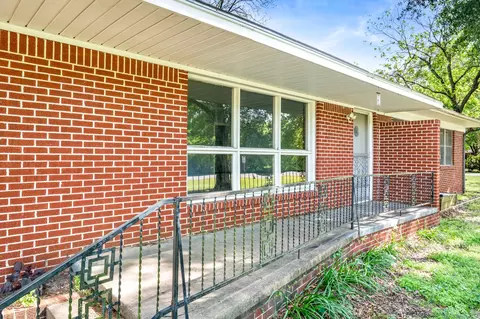 801 N Winnsboro St, Quitman, TX 75783