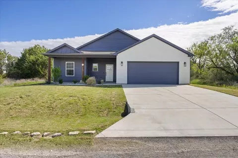 5707 Stonegate Cir, Granbury, TX 76048
