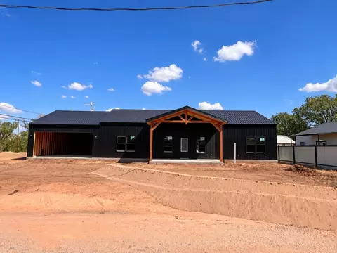 1002 S 9th St, Merkel, TX 79536