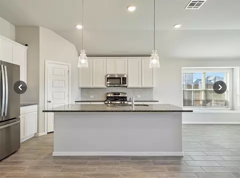 Kitchen - 14219 Aberavon Dr, Pilot Point, TX 76258 photo 2 of 2