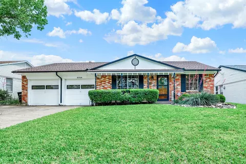 2704 Belhaven Dr, Mesquite, TX 75150