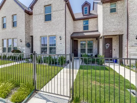 5944 Bursey Rd, Watauga, TX 76148