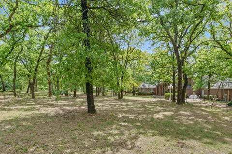 Exterior - 982 Stonecrest Rd, Argyle, TX 76226 photo 7 of 9