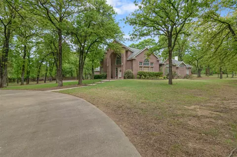 Exterior - 982 Stonecrest Rd, Argyle, TX 76226 photo 3 of 9