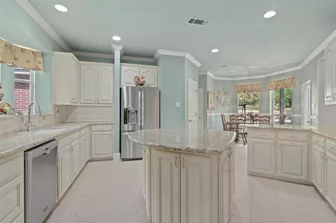 Kitchen - 982 Stonecrest Rd, Argyle, TX 76226 photo 3 of 3