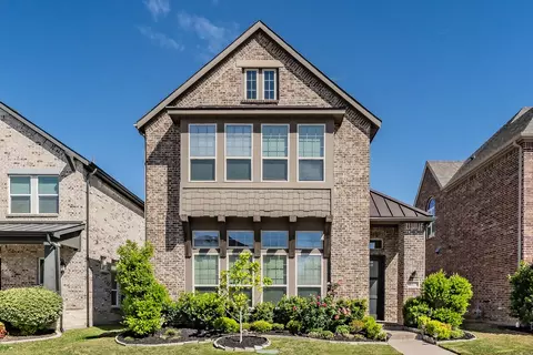 8075 Sunflower Ln, Dallas, TX 75252