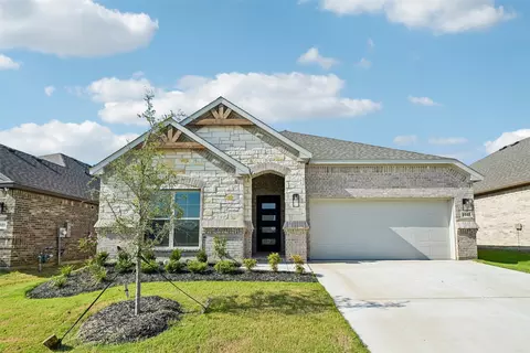 1045 Nighthawk Trl, Alvarado, TX 76009