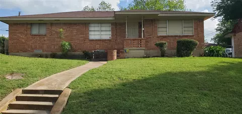 1212 Whispering Cir, Dallas, TX 75241