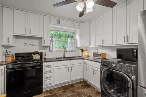 Kitchen - 3516 Pine Ave, Waco, TX 76708 photo 2 of 2