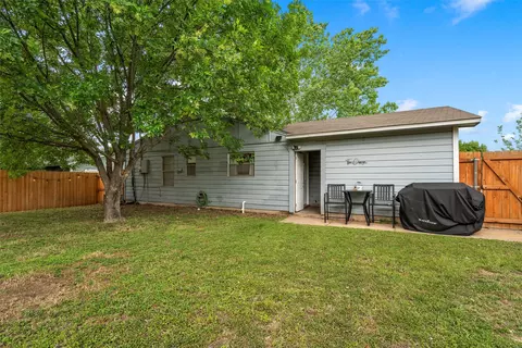 Exterior - 3516 Pine Ave, Waco, TX 76708 photo 3 of 7