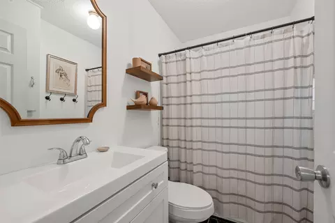 Bath - 3516 Pine Ave, Waco, TX 76708 photo 1 of 1