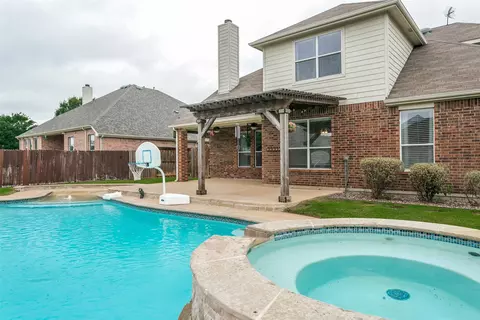 1121 Victory Bells Dr, Haslet, TX 76052