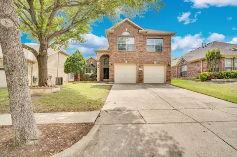 4940 Paddock Dr, Fort Worth, TX 76244