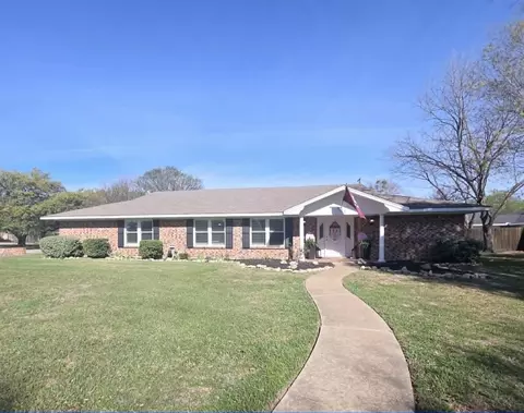 901 Hillandale St, Mexia, TX 76667