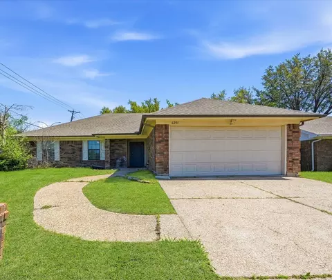 6201 Minuteman Ln, Arlington, TX 76002