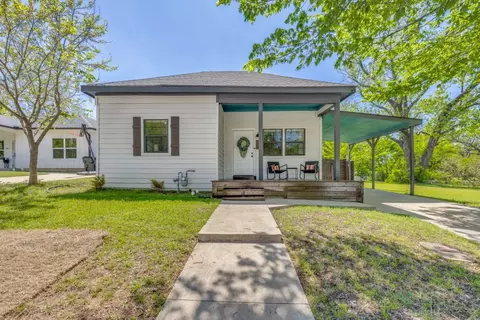 608 Baker St, Denison, TX 75020