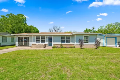 1308 Rose Ave, Cleburne, TX 76033